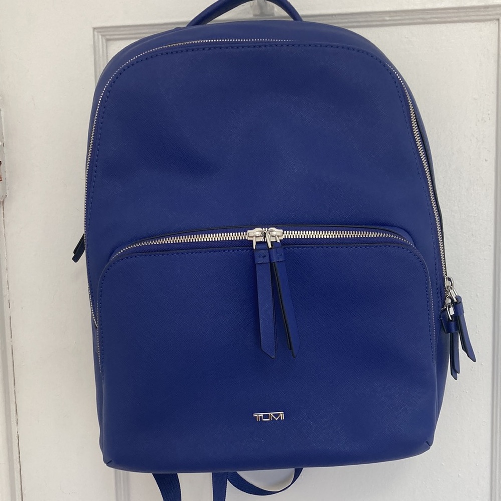 Backpack - Picture 2 of 5